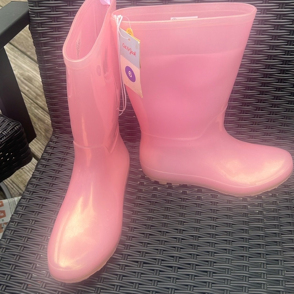 Pink Rainboots Size 6